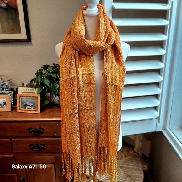 Hand Woven Shawl Wrap in Sunshine Burst Color OS - Picture 6 of 16